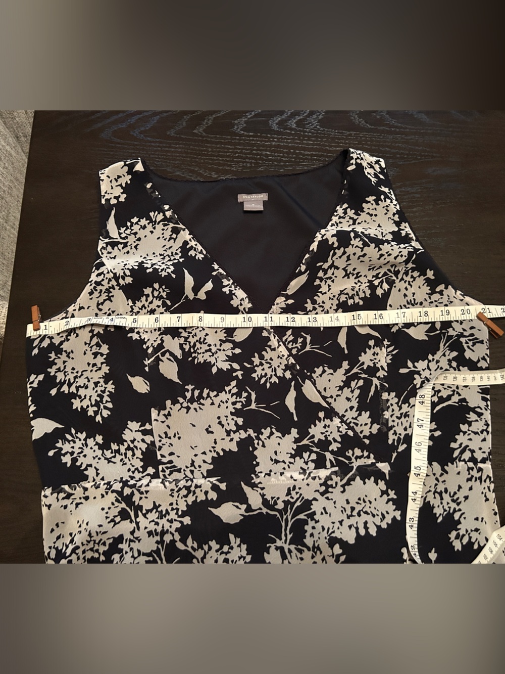 Ann Taylor Black & White Floral V-Neck Midi Dress Size 16 - Picture 6 of 8